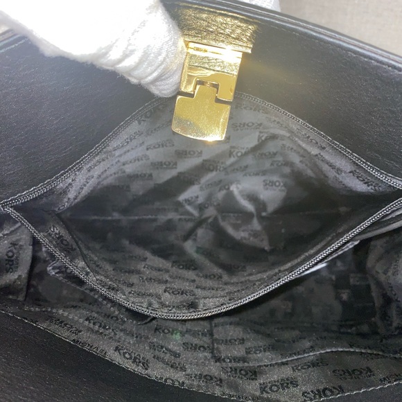 Authentic Michael Kors handbag - Picture 7 of 11
